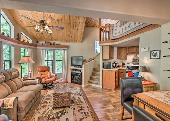 Gateway To Sunrise Resort! Show Low Cabin W/ Deck
