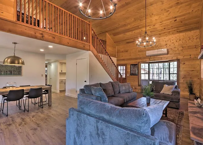 Modern Pine Cabin with Game Room, Deck&Fire Pit!