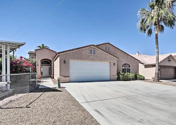 Sun-Soaked Colorado River Haven - Walk To Beaches!