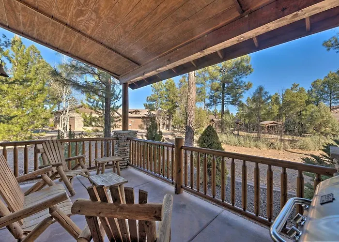 Spacious & Lovely Getaway W/ Deck In Show Low!