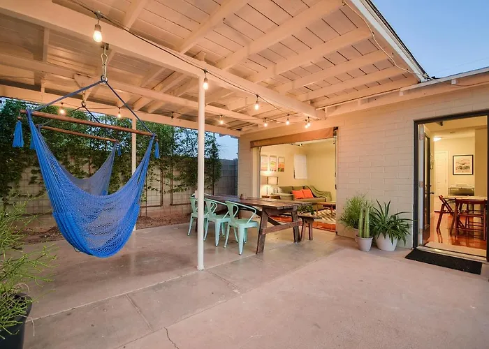 Hip Guesthouse Centrally Located