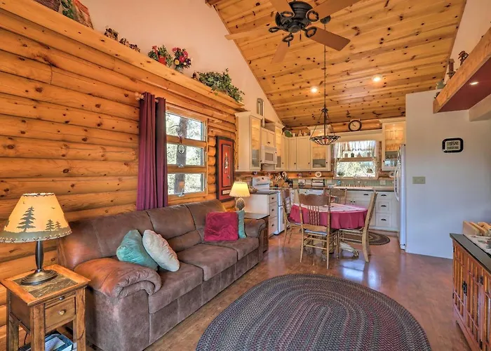 Quaint Williams Cabin Near Grand Canyon