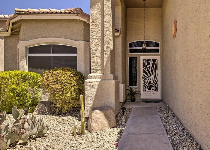 Boat Dock, Game Room! Lakefront Glendale Getaway