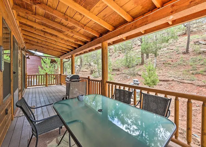 3 Mi To Fool Hollow Lake: Cozy Cabin W/ Deck