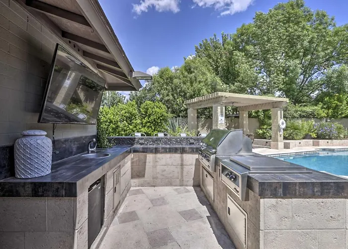 Bright Scottsdale Home - Lounge&Cook Poolside!