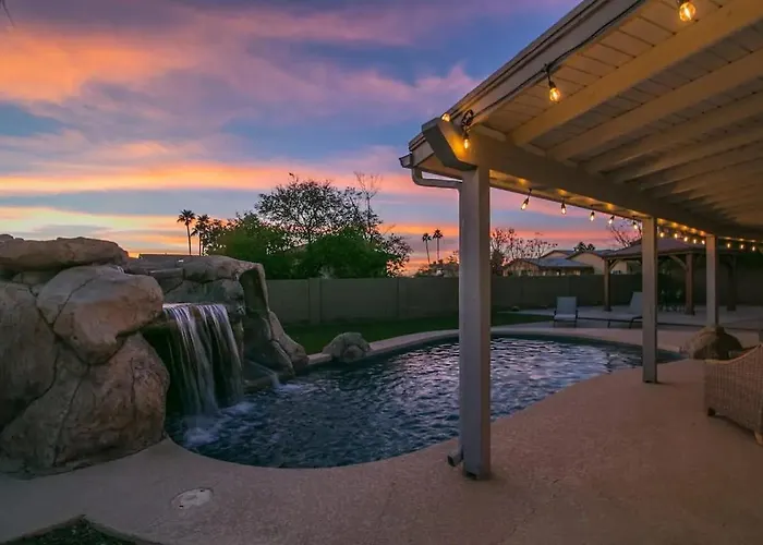 Relaxing 4 Bdrm Retreat In The Heart Of Scottsdale