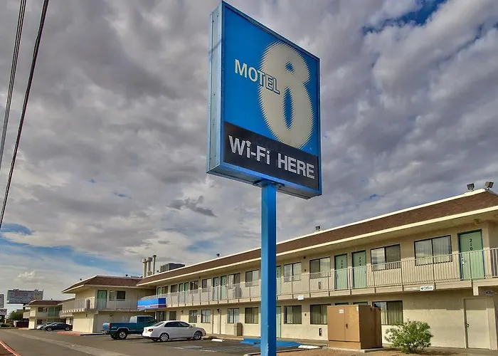 Budgetel Inn&Suites