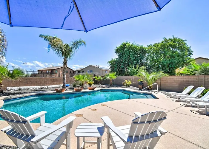Walk To Surprise Stadium! Villa W/ Outdoor Oasis