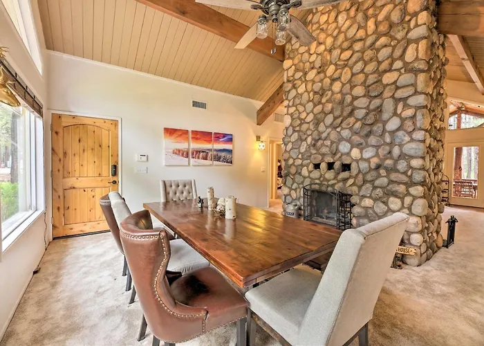 Wooded Yard, Gas Grill: Lush Pinetop Retreat