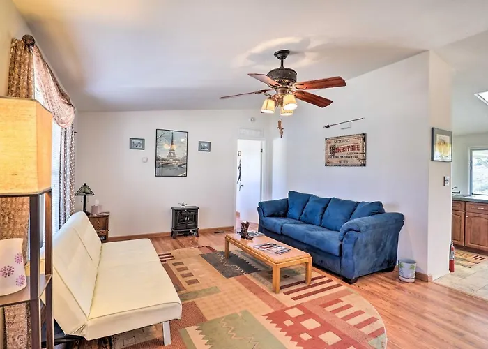 Quiet Tombstone Retreat ~ 3 Mi To Historic Dtwn!