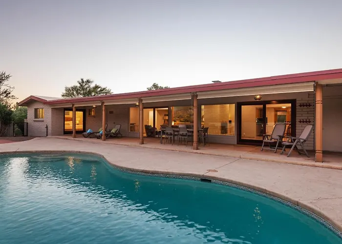 @Tucsonmuralhouse W/Pool & Hot Tub On Golf Course