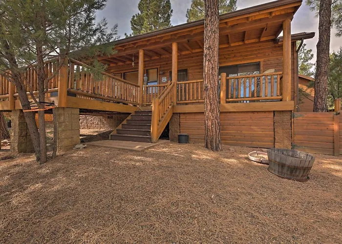 < 4 Mi To Fool Hollow Lake: Cabin W/ Tranquil Deck