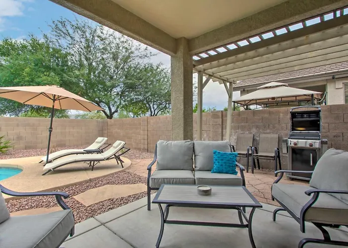 Sunny Surprise Vacation Rental W/ Pool, Near Golf!