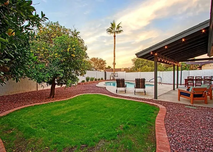 Estrella - Renovated With Patio, Bbq, Pool & Spa