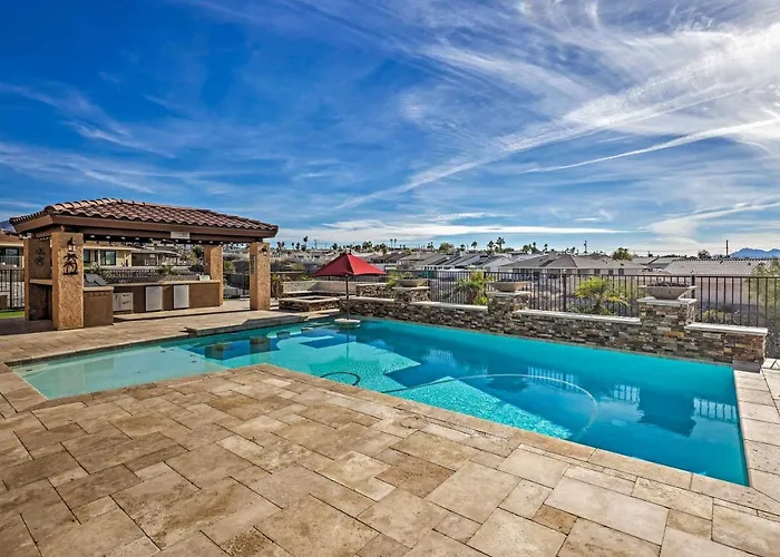 Luxe Retreat W/ Lake Havasu View & Pool!