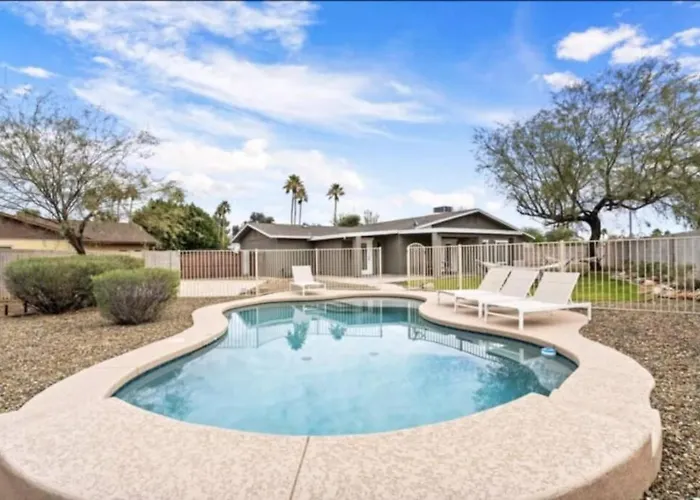 The Scott With Heated Pool By Homeslice Stays