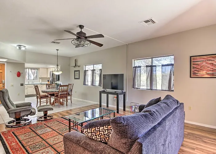 Tranquil Green Valley Townhome W/ Mtn Views!