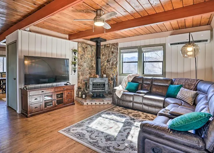 Close To Hiking & Dtwn: Mtn-View Prescott Home!