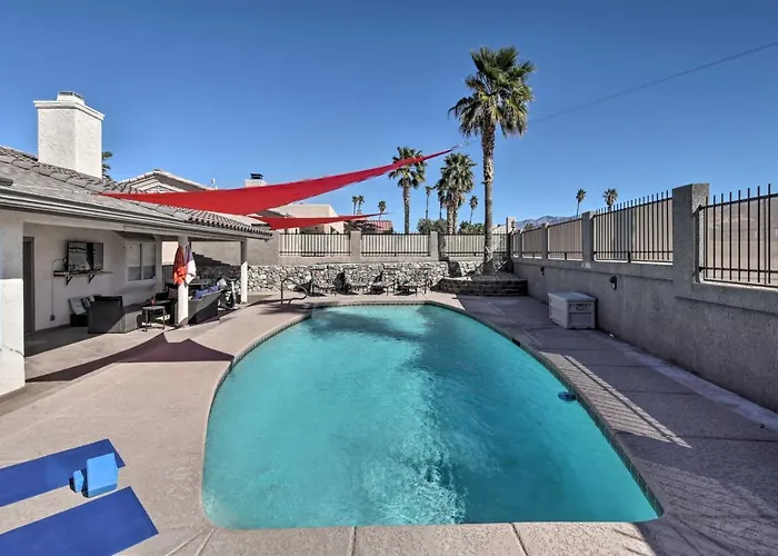 Lake Havasu Home: Heated Pool & Golf Course Views