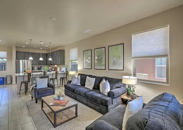 Centrally Located Flagstaff Vacation Home W/ Patio