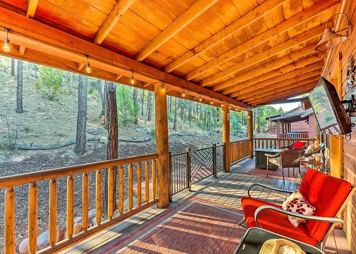 'Peaceful Pines Cabin' ~ 3 Mi To Fool Hollow Lake!