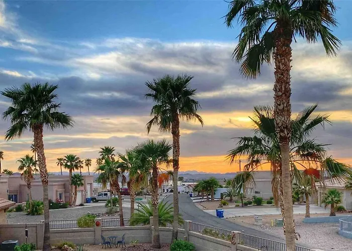 Ultimate Backyard - Pool, Spa, Slide, Views, Golf