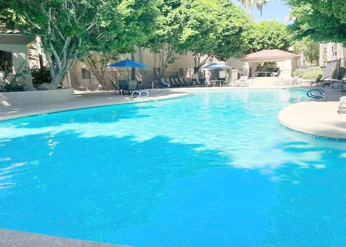 Excellent Location,Relax In The Heart Of The City!! By Kivoya