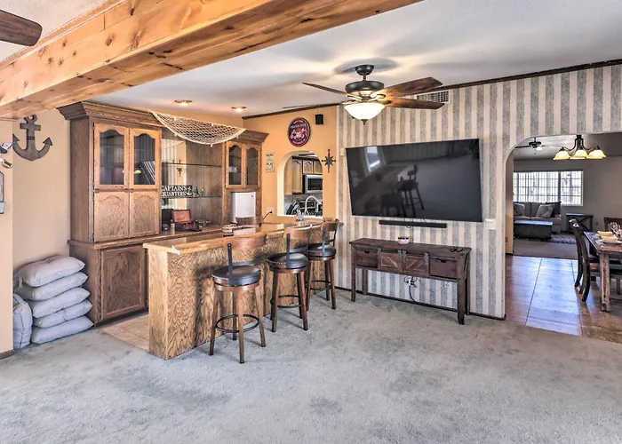 4 Mi To Lake Havasu: Luxe Home W/ Outdoor Oasis