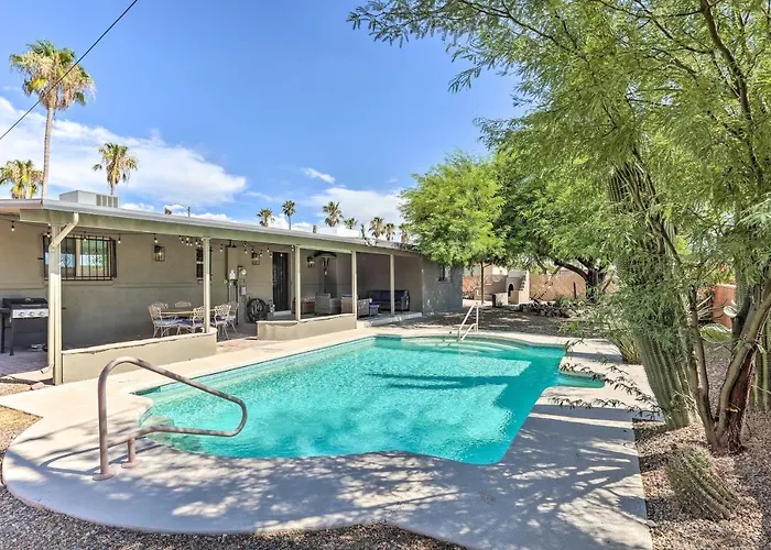 Tucson Getaway W/ Private Pool & Gas Grill!