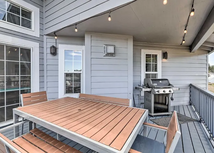 Modern Flagstaff Home: Deck, Patio + Fire Pit