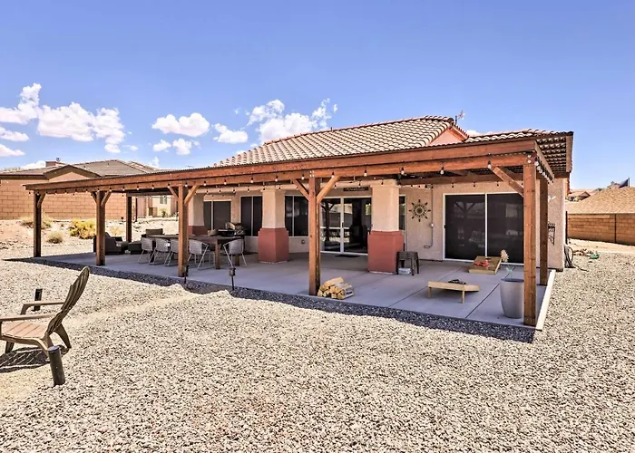 Bullhead City Oasis W/ Fire Pit + Mtn View!