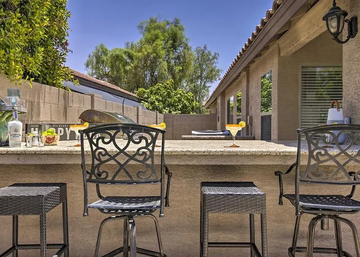 Chic Maricopa Getaway W/ Outdoor Oasis & Pool