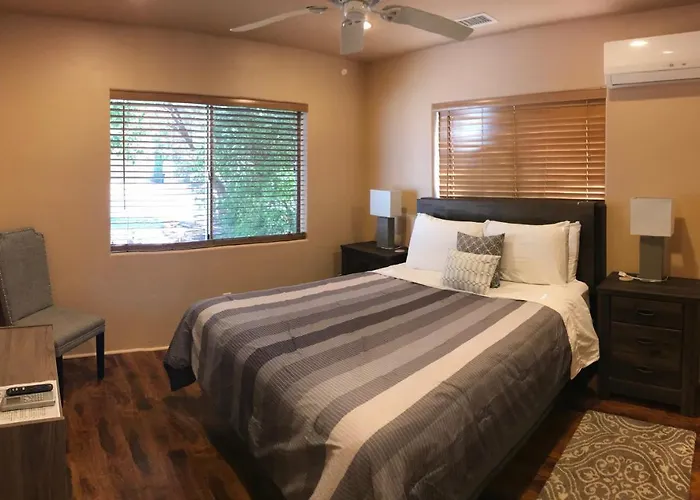 Mountain View 1 Bedroom Apartment, Unit B, Private Entrance