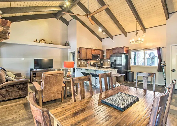 Cozy Condo Near Golfing And Hiking In Pinetop!