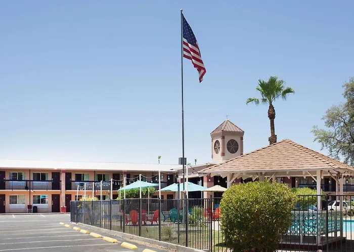 Howard Johnson By Wyndham Yuma