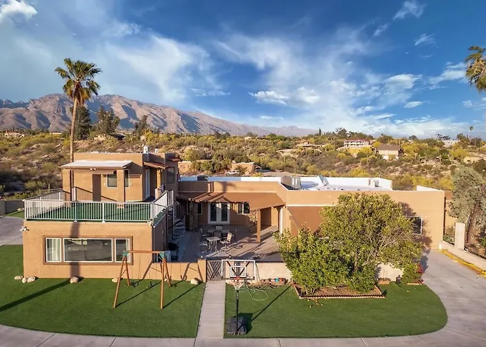 Hill Top - Scenic Villa W Panoramic Views & Pool