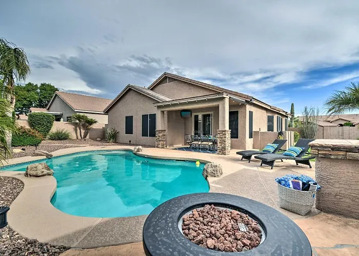 Patio & Fire Pit: Family Retreat In Cave Creek!
