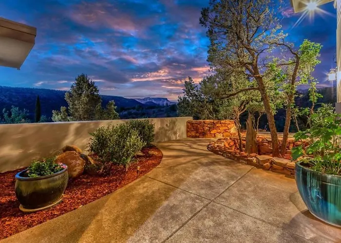 Stunning Views, Large Deck W/ Private Hiking Trail
