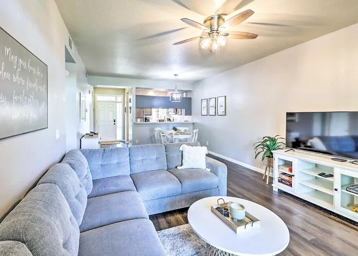 Golf Course Views & Pool Access: Glendale Condo!