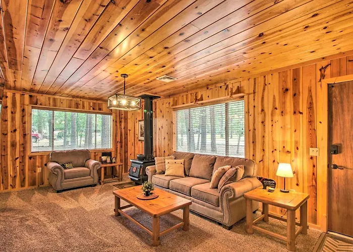 Bring A Pet: Pinetop Cabin W/ Game Room!