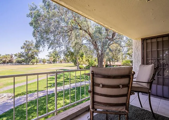 Cozy 2 Bedroom Condo With Golf Course Views