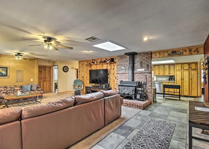 Hike & Unwind: Lakeside Home W/ Fire Pit!