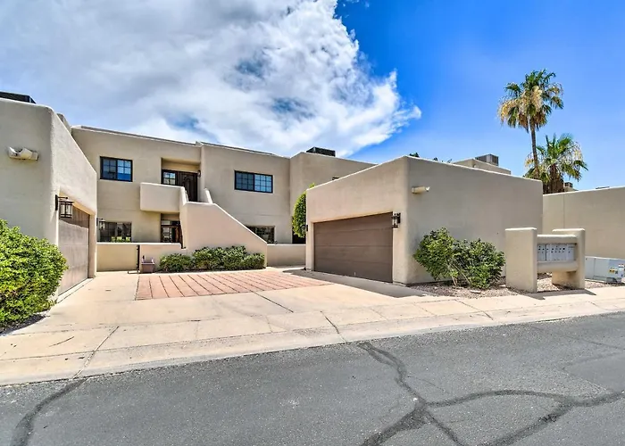 Golf Course Views, Hot Tub Access: Phoenix Home!