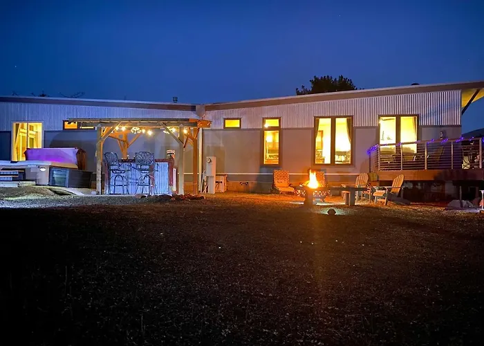 Hot Tub & Fire Pit: Pet-Friendly Sedona Home