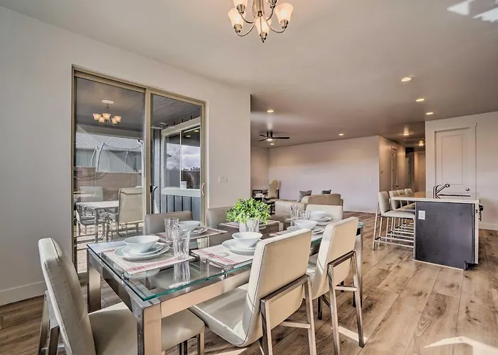 Spacious Flagstaff Abode: Great For Families!
