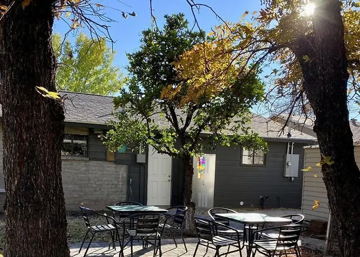 Charming Southwest Studio Blocks To Dntwn Tempe