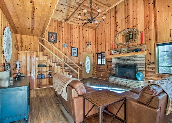 Furnished Patio & Fire Pit: Pinetop Cabin!