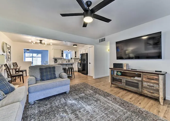 Furnished Patio! Downtown Gilbert Retreat