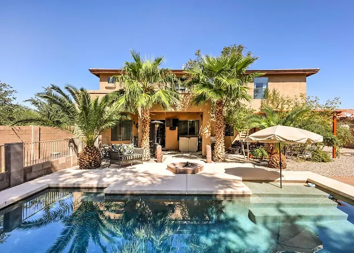 Stunning Pool & Patio: Spacious Chandler Oasis!