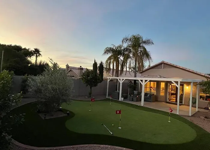 3bd Home near Scottsdale - Golf putting green